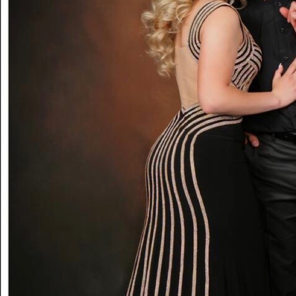 Elegant, Classy Prom Dress❗️